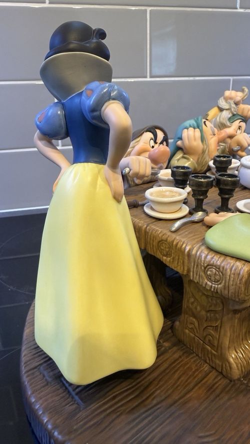 RARE Snow White and The Seven Dwarfs  Soup's On Figurine LE 1542/1937 — image 11