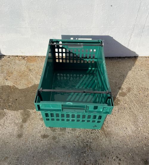 5 x Extra Deep Bail Arm Crates Plastic Stacking Warehouse Boxes 60 x 40 x 30cm — image 2