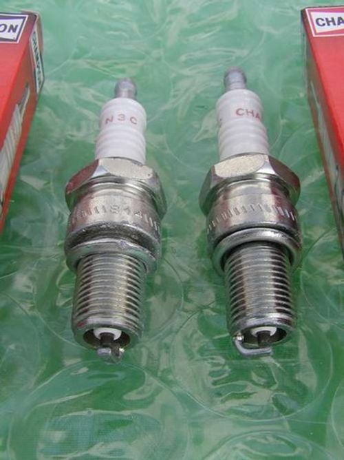 CHAMPION SPARK PLUGS N3C x 2 copper plus sparkplugs Matchless Norton Triumph AJS