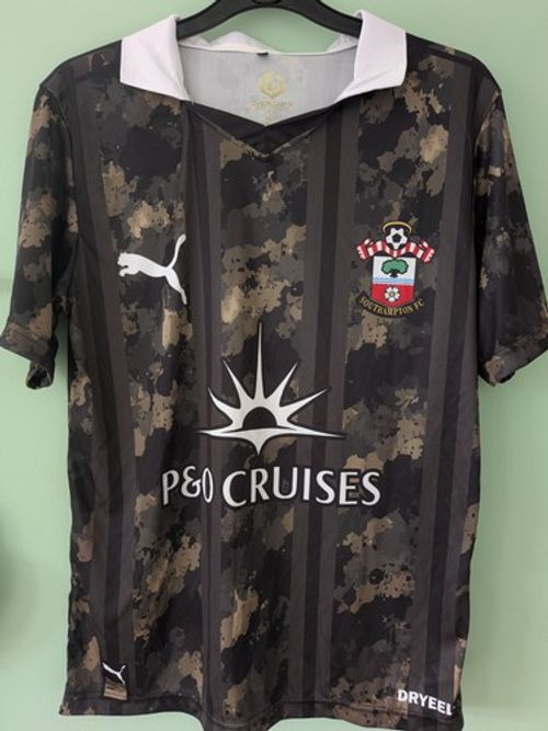 Military Style Camouflage Southampton Shirt..... Different Sizes Available