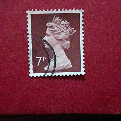 Great Britain Elizabeth II Machin Definitive 7p Brown/White Used Decimal Stamp