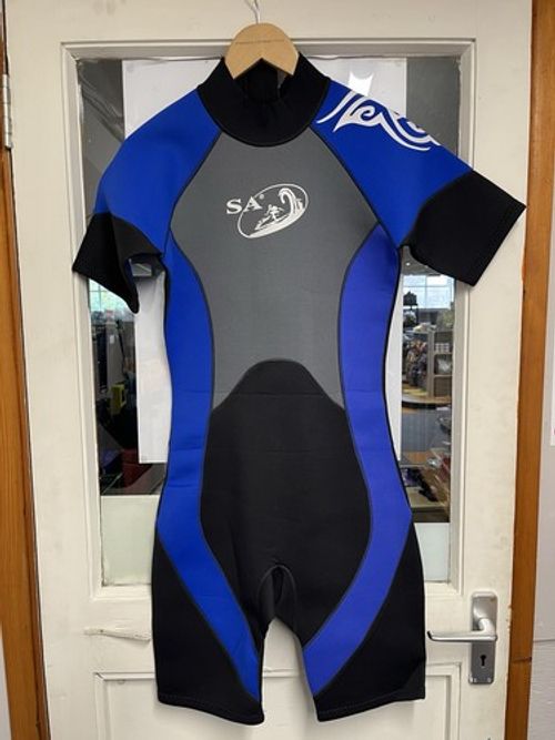 SA Child’s Shorty Wetsuit in Blue/Black. 14-16yrs Kids XXL Size. Good Condition