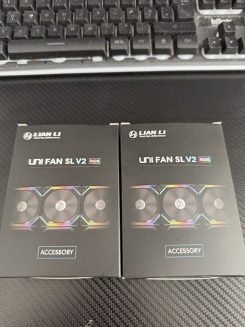 Lian Li UNI FAN SL V2 RGB Accessory Kit Black Fan Accessory (2 Boxes)