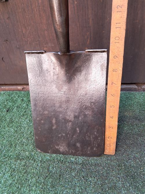 Vintage Elwell Garden Spade Garden Border Spade Tool Wooden Y Handle. (#403) — image 14
