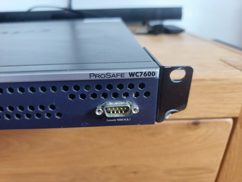 Netgear ProSafe WC7600 Wireless Controller with Power Cable & rack mounts — image 3
