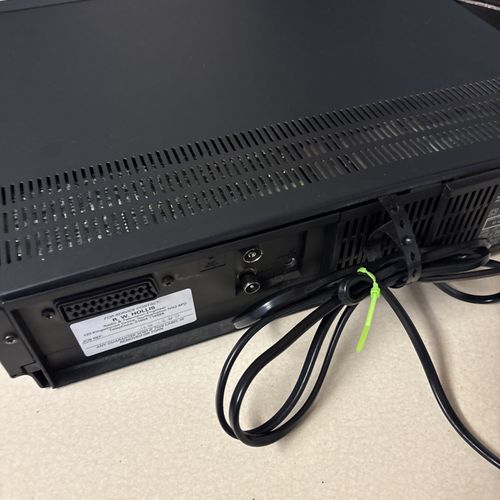 Hitachi M230E Video VCR VHS Player Recorder. Power Tested and working no remote  — image 6