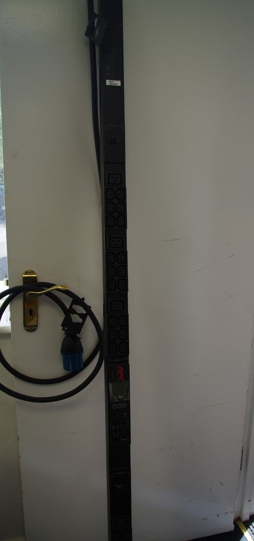 APC AP8853 Metered Rack PDU 32A 42 Outlet 0U Network Managed Power Distributio — image 3