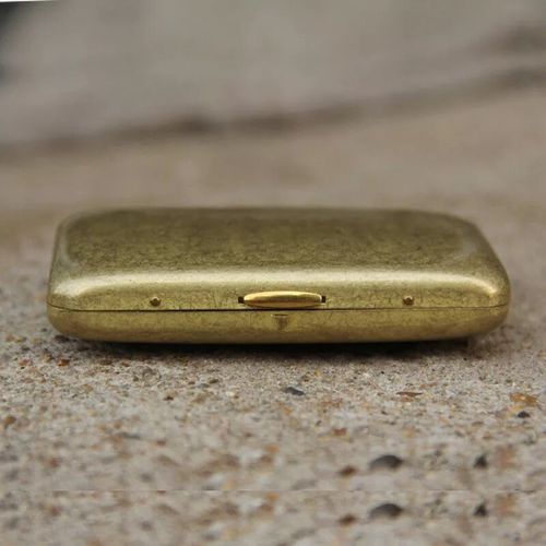 Collecteable Vintage Solid Brass Smoking Can hold 16 Cigarettes Case Holder — image 10