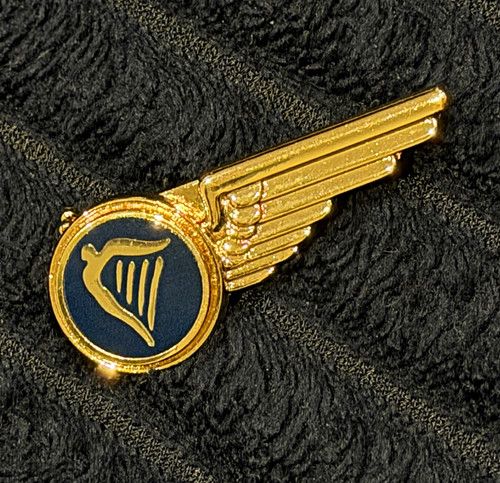 Genuine Ryanair Cabin Crew Wing Badge Pin Gold & Blue – Aviation