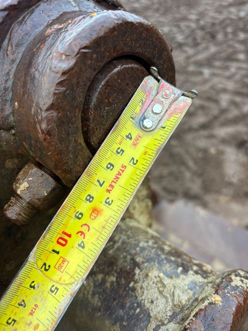 600mm Excavator Bucket - 55mm Pins — image 4