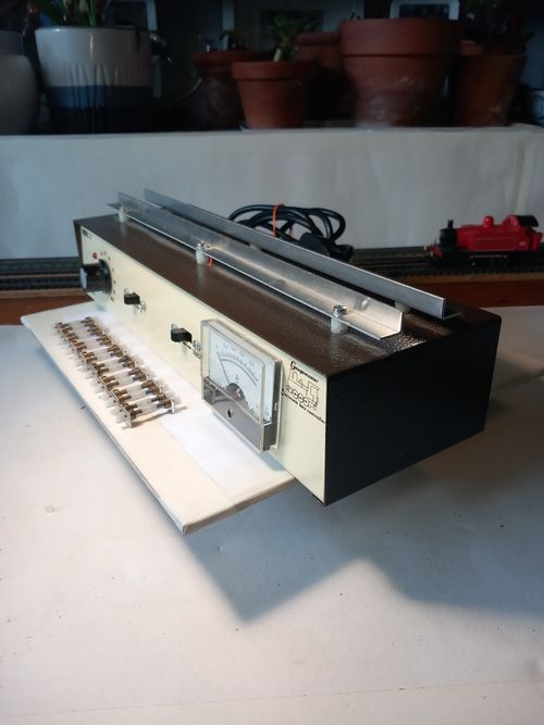 Gaugemaster Superior Model LT locomotive tester and transformer controller OO N  — image 11