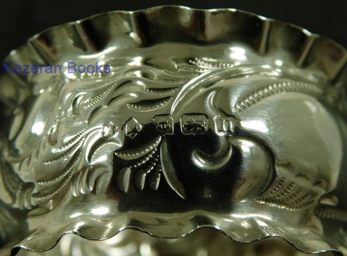 Antique Solid Silver Pie Crust Floral Embossed Napkin Ring 1912 Unpersonalised — image 4