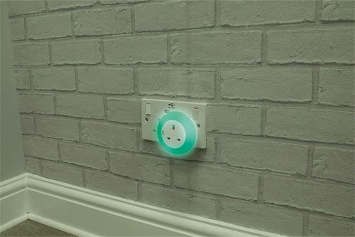 LED Plug In 3 Colour Changing Nightlight Lamp Light Socket Dusk To Dawn Mode — image 4