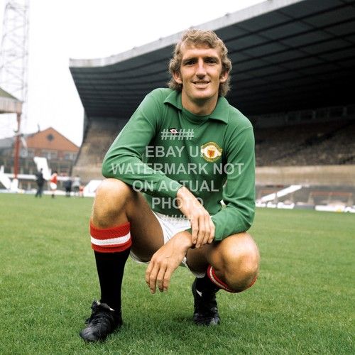 1972 ALEX STEPNEY PHOTO MANCHESTER UNITED ACTION PHOTO PRINT MAN UTD SQUAD