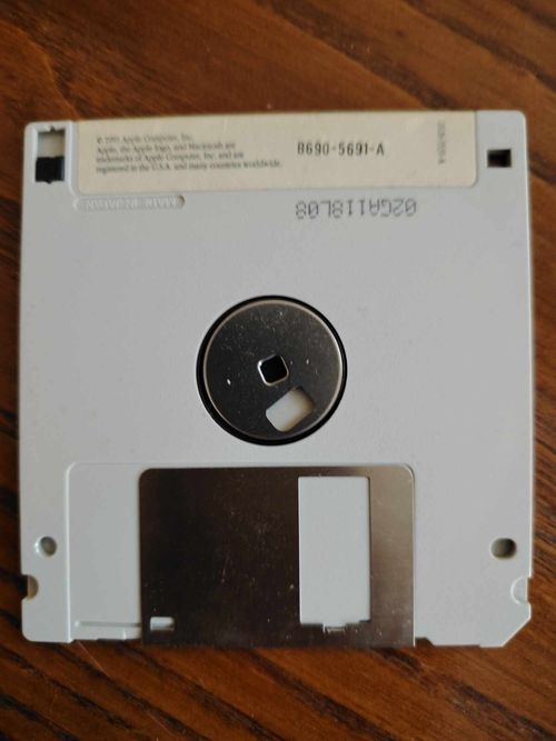 Vintage Apple Macintosh Classic M1420 7x Software Floppy Disks - Untested — image 8