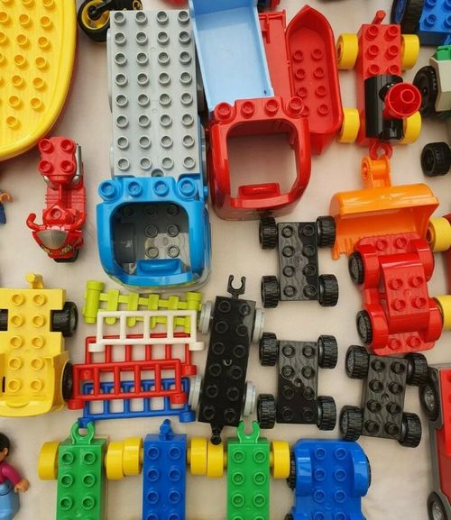 Lego duplo bundle 1kg +2 Figures , 1Car +random bricks !! Read Description!!! — image 11