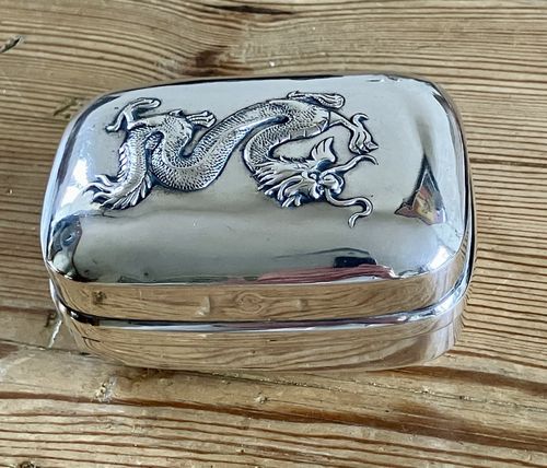 Rare Antique Chinese Export Silver Repousse Dragon Soap Box Lien Hing Circa 1900 — image 3