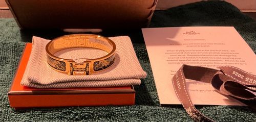 Hermès Clic H Cheval De Coeur Bracelet Black/Gold rrp £670.00 — image 5
