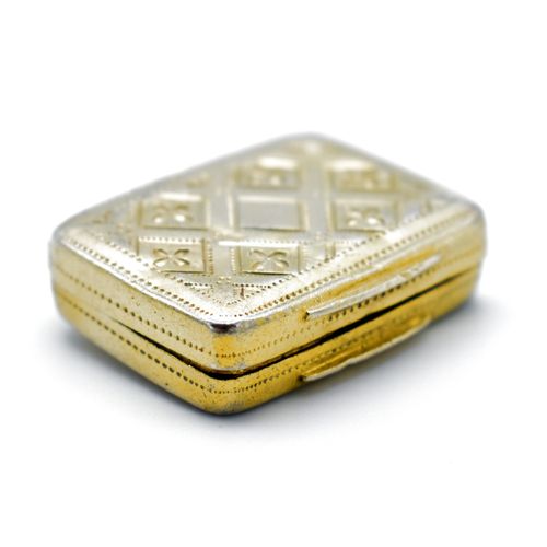 Antique Georgian Solid Sterling Silver Gilt Vinaigrette 1827 — image 8