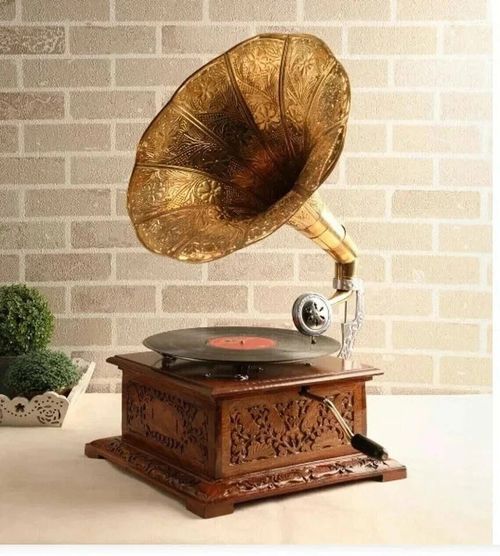 Antique Gramophone, Fully Functional Working Phonograph, win-up record player — image 1