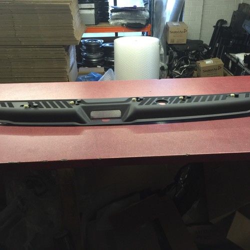 FORD TRANSIT CUSTOM VAN REAR THRESHOLD WITH FIXING KIT OE