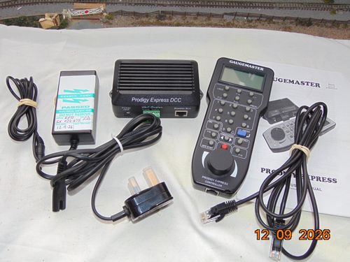 Gaugemaster Prodigy Express DCC01 Digital control system. Excellent. — image 1