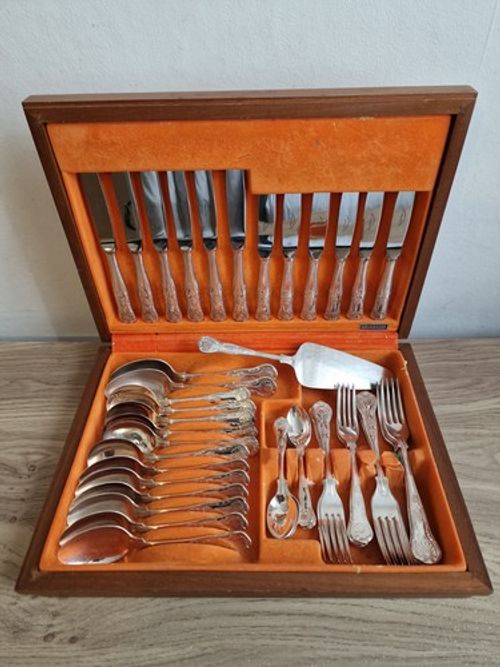 Vintage Newbridge Kings Pattern EPNS A1 Silver Plated Cutlery Set - 45 Piece