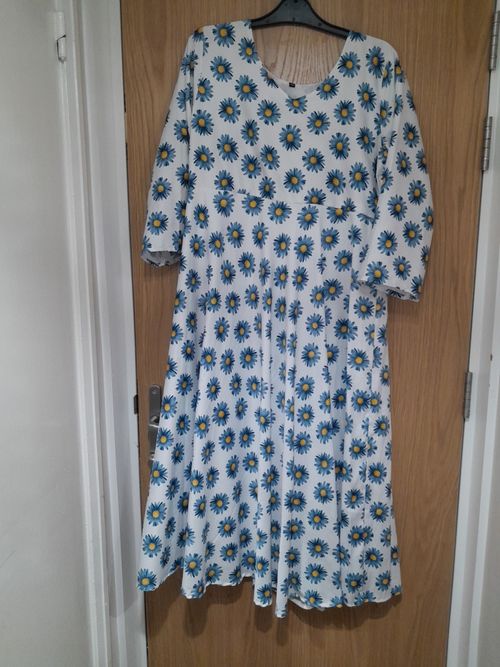 Floral Summer Dress Size 14/16 — image 1