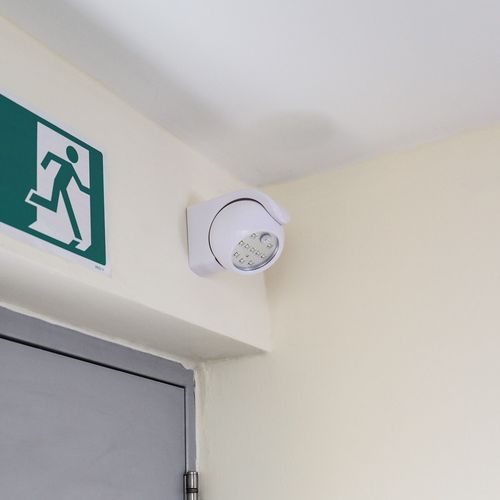 Battery 360° PIR Motion Sensor LED Outdoor White Security Wall Welcome Light — image 6