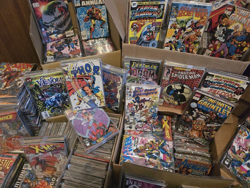 Marvel Comic Box Mixed Lot 20 Back Issues Marvel Comic Bundle — image 15