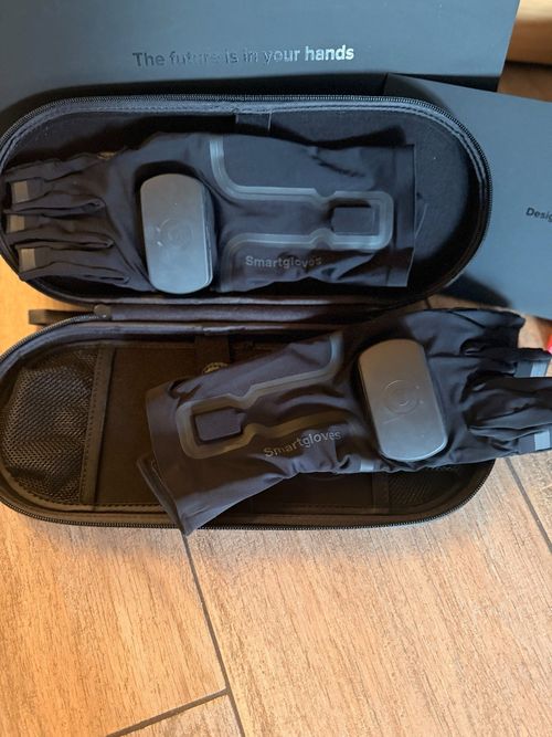 Rokoko Smart suit pro 2  (size M) + Smart gloves  USED ONCE  — image 7