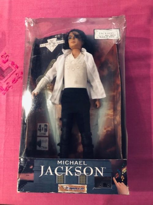 RARE VTG 1995 MICHAEL JACKSON 12" SINGING DOLL BLACK OR WHITE STREET LIFE
