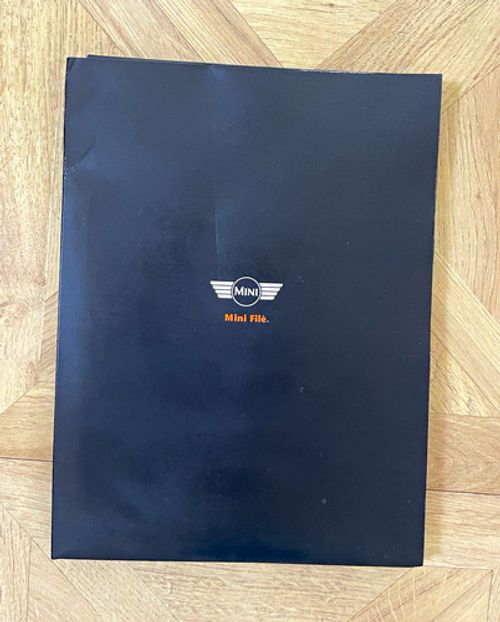 MINI Mini File Press Pack Folder & Photo/Press Sheets – MINI 40, No.1