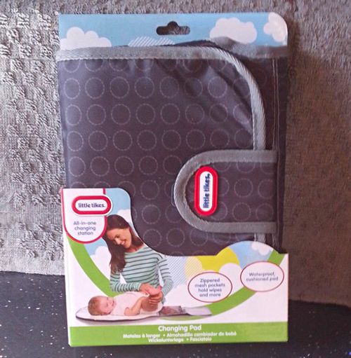 Little Tikes Travel Changing Mat Portable Waterproof Padded Wipeable 21114-EU
