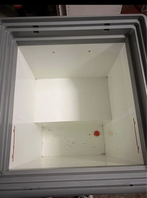Walls Ice Cream Display Freezer — image 8