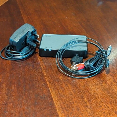 Signia StreamLine TV03 TV Streamer Dolby Digital Black/Silver w/ Cables