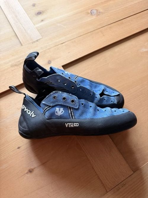 Evolv Trax VTR 3D Climbing Shoes Blue/Black, Size US 9.5/UK 8.5/EU 42.5