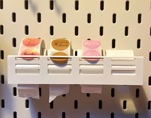 Skadis sticker dispenser  — image 1