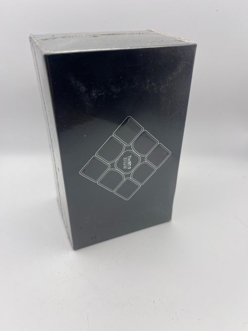 QiYi The Valk 3 Elite M 3x3 Magnetic Speed Cube black version — image 2