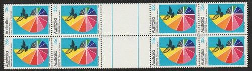 AUSTRALIA 1972 Cristmas issue gutter pair of 8 u.mint v;fine £18.00