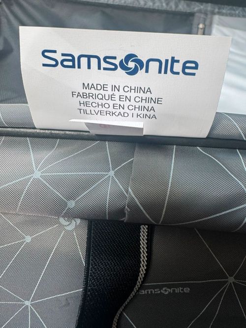 Large + Cabin Samsonite Suitcase with TSA Lock & Expandable Capacity - Blk — image 13
