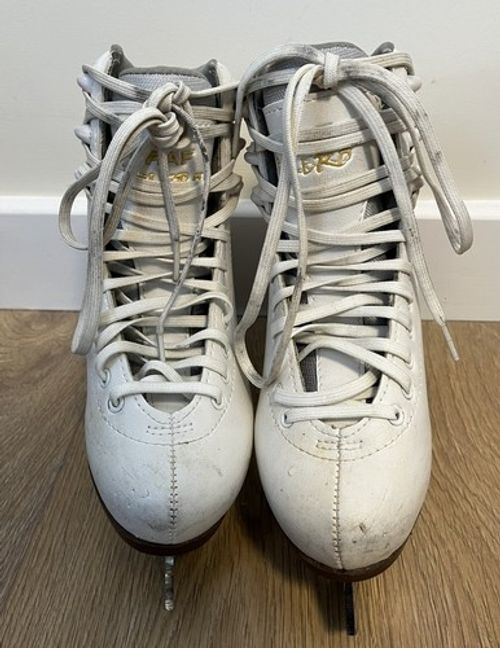 Graf Bolero figure skating boots size 35