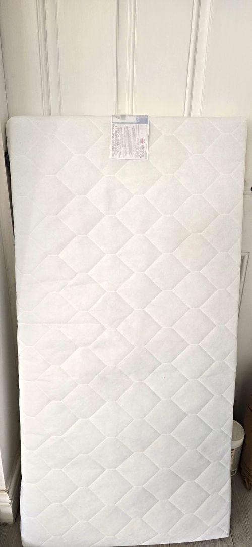 Mamas & Papas White Quilted Nursery Cot/Cotbed Mattress — image 1