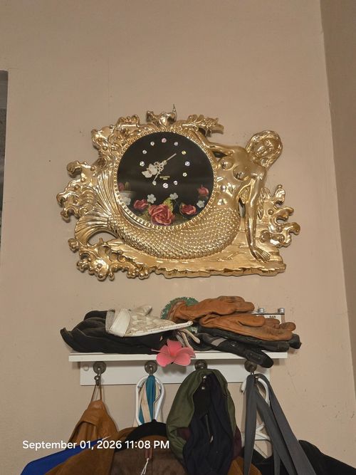 Very cool 70's 80's clock/ Mermaid nude — image 5