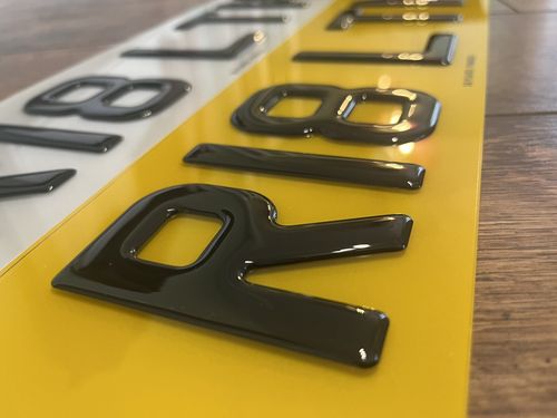 PAIR OFF 3D GEL DOMED RESIN NUMBER PLATES 100% MOT AND ROAD LEGAL — image 4