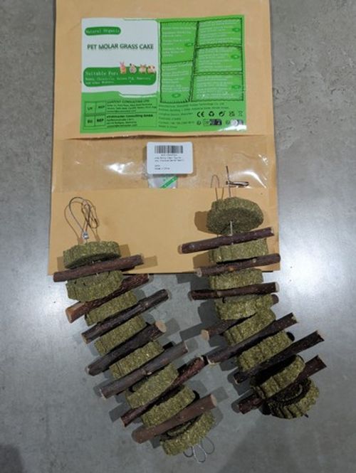 Grass Treats Bunny Chew Toy Grass Cakes Balls for Rabbits Hamster Guinea Pigs UK