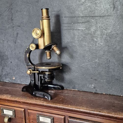 VINTAGE SCIENTIFIC MICROSCOPE ,LEITZ WETZLAR,MADE IN GERMANY , DISPLAY, FREEPOST — image 17