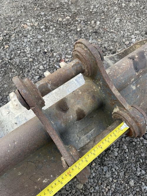 Case 900mm Digging Bucket 45mm Pins Excavator/digger — image 7