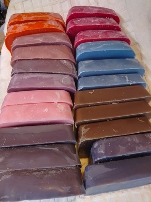 Scrap Candle Wax. 8 KG... DARK Colours and most lightly scented
