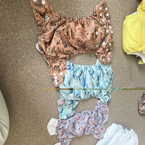 One Size Re-Usable Cloth Nappies Bundle with Snap Fastenings + Inserts/Liners — image 10